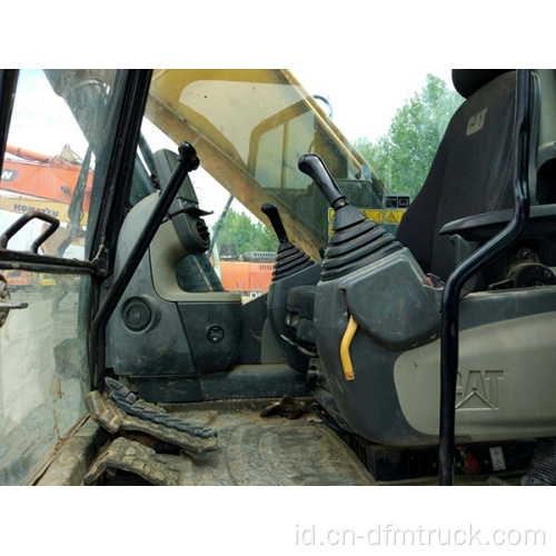 Peralatan Konstruksi Excavator Kondisi Baik